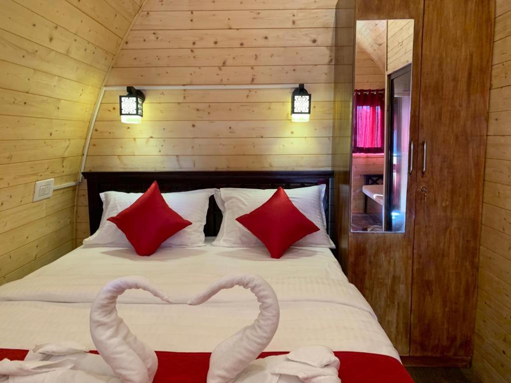 Cozy Capsules - Modern Hut Bed and Breakfast Kukkal Eksteriør billede